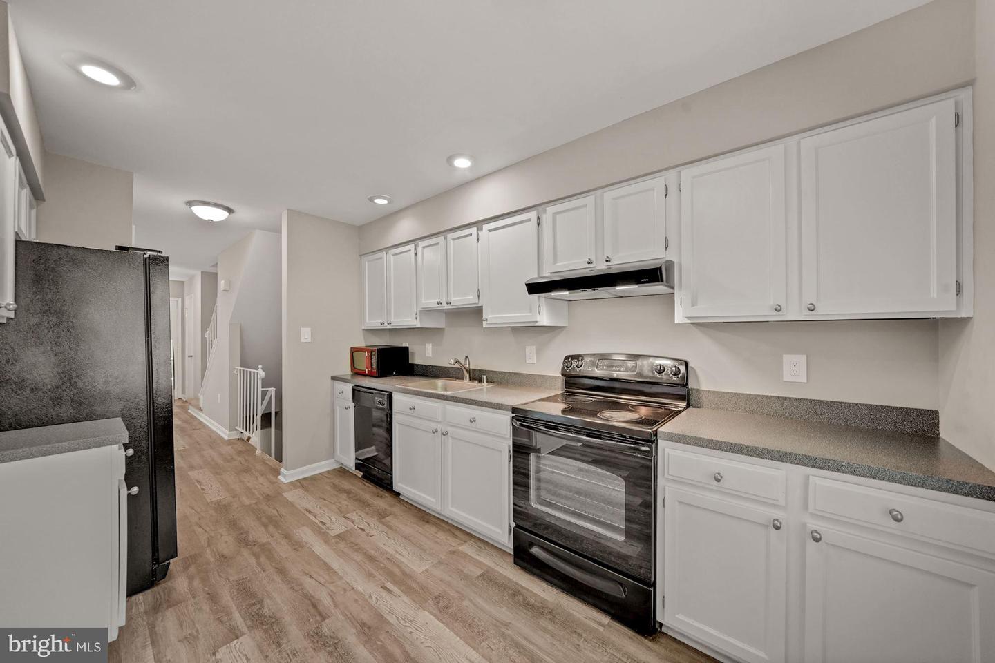 3924 COLLIS OAK CT, FAIRFAX, Virginia 22033, 3 Bedrooms Bedrooms, ,3 BathroomsBathrooms,Residential,For sale,3924 COLLIS OAK CT,VAFX2242772 MLS # VAFX2242772