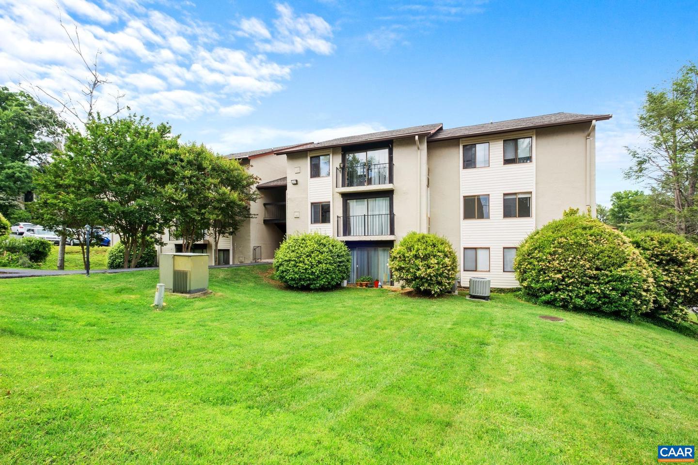 30 SPRING CT, CHARLOTTESVILLE, Virginia 22901, 2 Bedrooms Bedrooms, ,1 BathroomBathrooms,Residential,For sale,30 SPRING CT,664872 MLS # 664872
