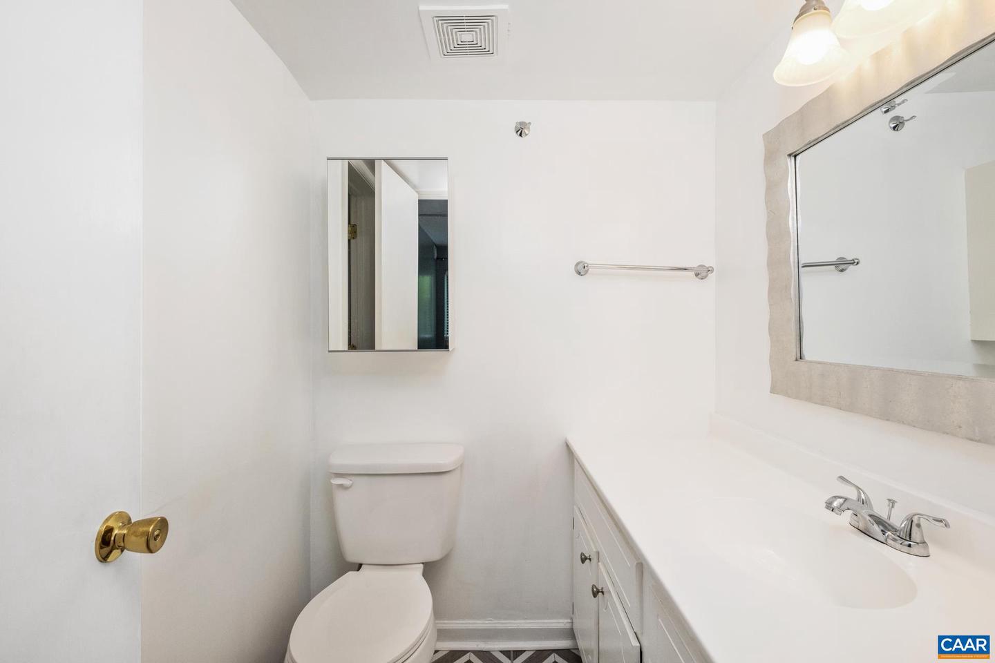 30 SPRING CT, CHARLOTTESVILLE, Virginia 22901, 2 Bedrooms Bedrooms, ,1 BathroomBathrooms,Residential,For sale,30 SPRING CT,664872 MLS # 664872