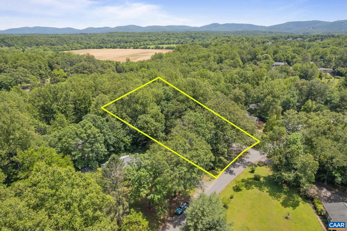 102 POWHATAN CIR, CHARLOTTESVILLE, Virginia 22901, 4 Bedrooms Bedrooms, ,3 BathroomsBathrooms,Residential,For sale,102 POWHATAN CIR,664830 MLS # 664830