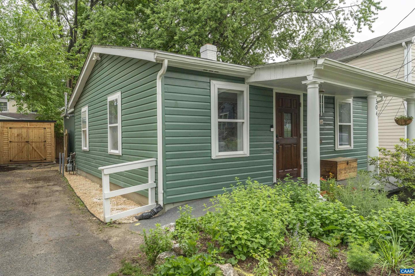 304 NW 11TH ST, CHARLOTTESVILLE, Virginia 22903, 2 Bedrooms Bedrooms, ,1 BathroomBathrooms,Residential,For sale,304 NW 11TH ST,664868 MLS # 664868