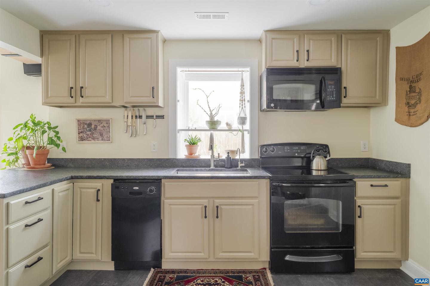 304 NW 11TH ST, CHARLOTTESVILLE, Virginia 22903, 2 Bedrooms Bedrooms, ,1 BathroomBathrooms,Residential,For sale,304 NW 11TH ST,664868 MLS # 664868