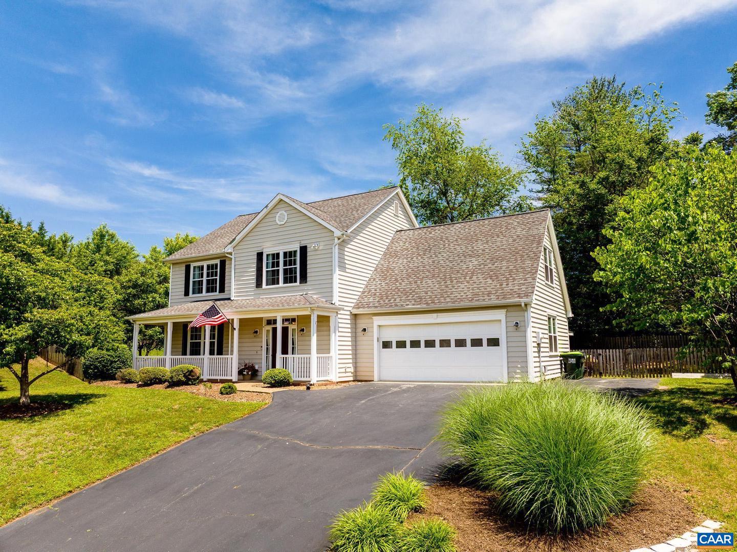 5301 LITTLE FOX LN, CHARLOTTESVILLE, Virginia 22903, 4 Bedrooms Bedrooms, ,2 BathroomsBathrooms,Residential,For sale,5301 LITTLE FOX LN,664879 MLS # 664879