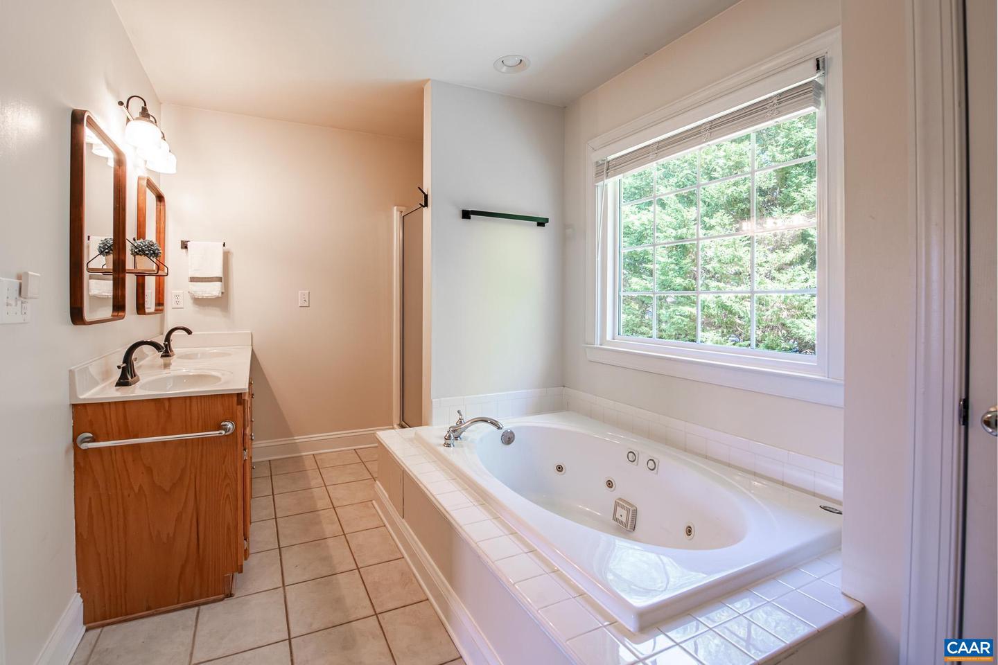 5301 LITTLE FOX LN, CHARLOTTESVILLE, Virginia 22903, 4 Bedrooms Bedrooms, ,2 BathroomsBathrooms,Residential,For sale,5301 LITTLE FOX LN,664879 MLS # 664879