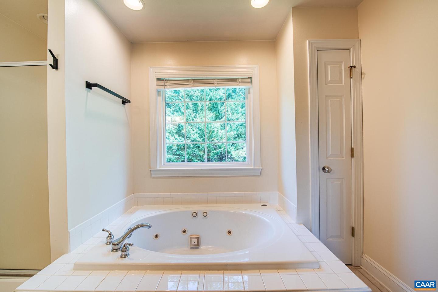 5301 LITTLE FOX LN, CHARLOTTESVILLE, Virginia 22903, 4 Bedrooms Bedrooms, ,2 BathroomsBathrooms,Residential,For sale,5301 LITTLE FOX LN,664879 MLS # 664879