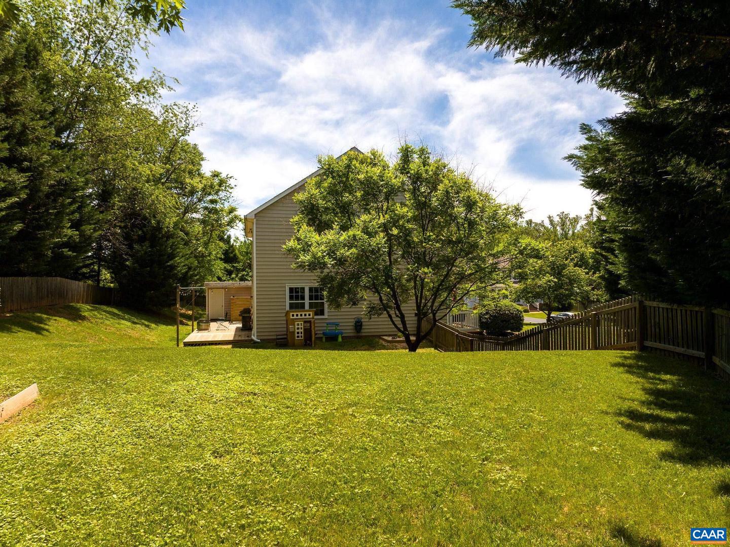 5301 LITTLE FOX LN, CHARLOTTESVILLE, Virginia 22903, 4 Bedrooms Bedrooms, ,2 BathroomsBathrooms,Residential,For sale,5301 LITTLE FOX LN,664879 MLS # 664879