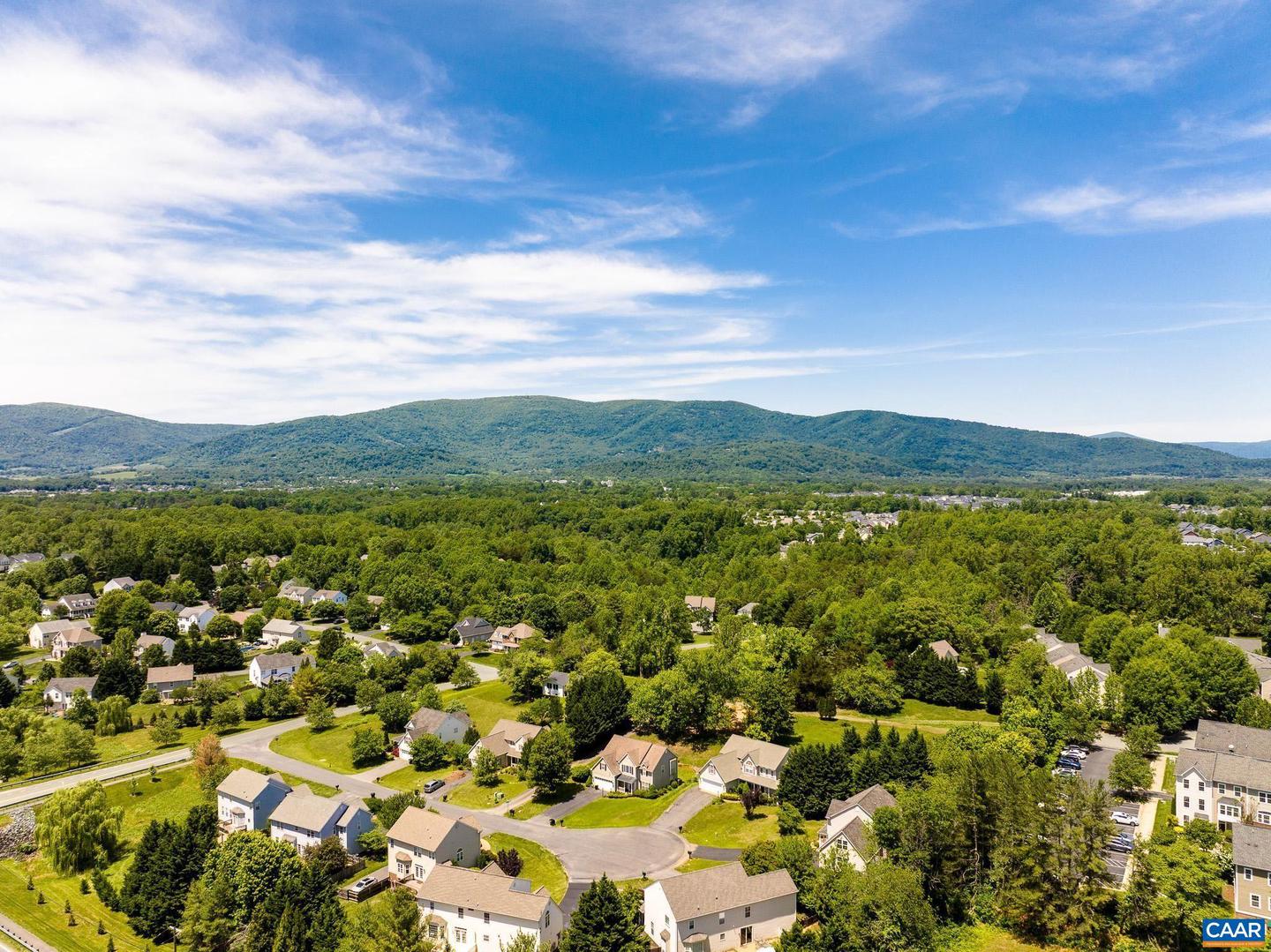 5301 LITTLE FOX LN, CHARLOTTESVILLE, Virginia 22903, 4 Bedrooms Bedrooms, ,2 BathroomsBathrooms,Residential,For sale,5301 LITTLE FOX LN,664879 MLS # 664879
