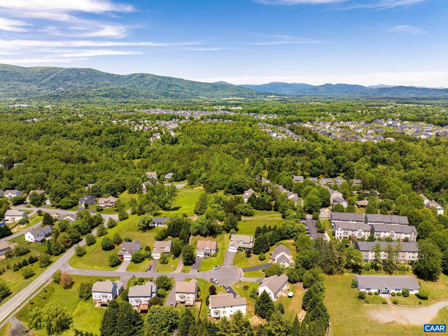 5301 LITTLE FOX LN, CHARLOTTESVILLE, Virginia 22903, 4 Bedrooms Bedrooms, ,2 BathroomsBathrooms,Residential,For sale,5301 LITTLE FOX LN,664879 MLS # 664879