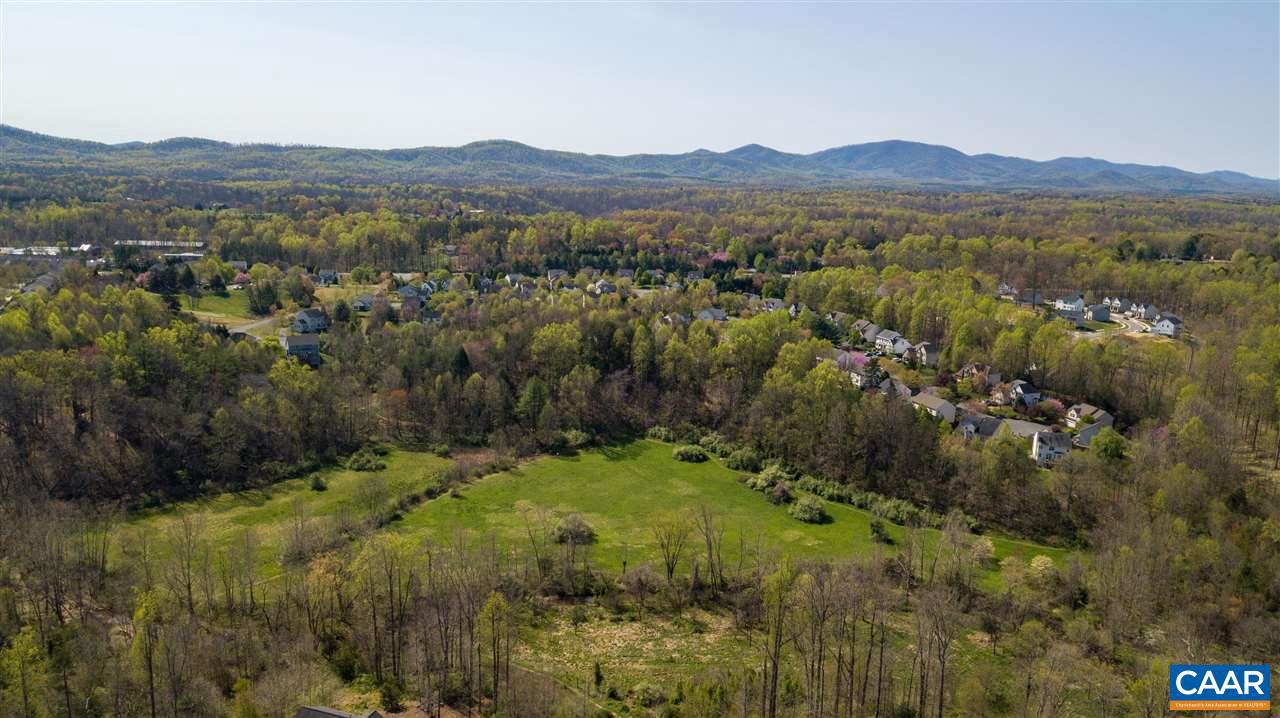 5301 LITTLE FOX LN, CHARLOTTESVILLE, Virginia 22903, 4 Bedrooms Bedrooms, ,2 BathroomsBathrooms,Residential,For sale,5301 LITTLE FOX LN,664879 MLS # 664879