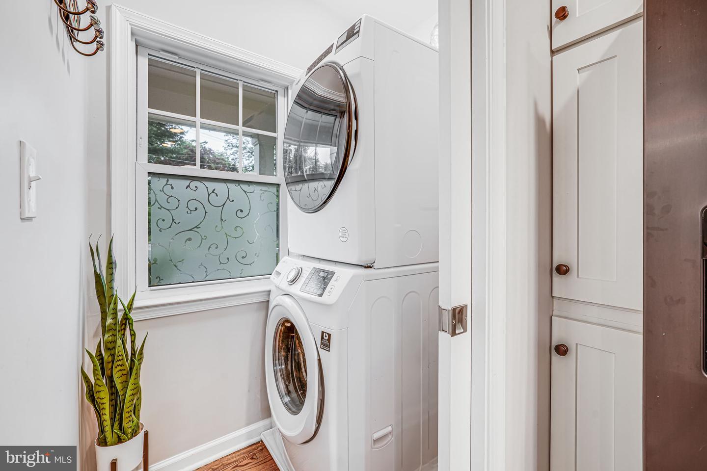 2722 WOODLEY PL, FALLS CHURCH, Virginia 22046, 4 Bedrooms Bedrooms, ,2 BathroomsBathrooms,Residential,For sale,2722 WOODLEY PL,VAFX2242806 MLS # VAFX2242806