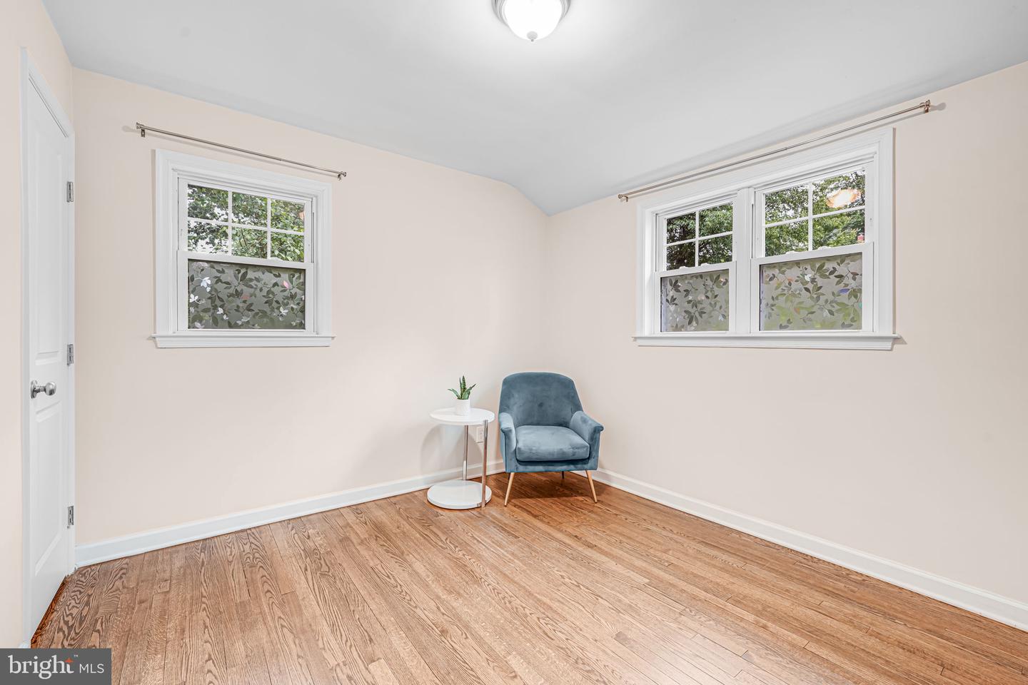 2722 WOODLEY PL, FALLS CHURCH, Virginia 22046, 4 Bedrooms Bedrooms, ,2 BathroomsBathrooms,Residential,For sale,2722 WOODLEY PL,VAFX2242806 MLS # VAFX2242806