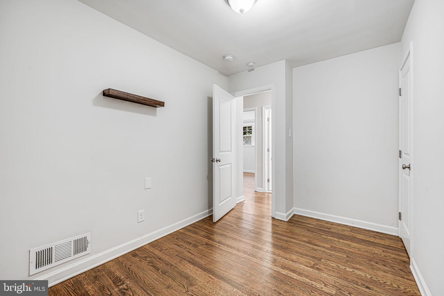 2722 WOODLEY PL, FALLS CHURCH, Virginia 22046, 4 Bedrooms Bedrooms, ,2 BathroomsBathrooms,Residential,For sale,2722 WOODLEY PL,VAFX2242806 MLS # VAFX2242806