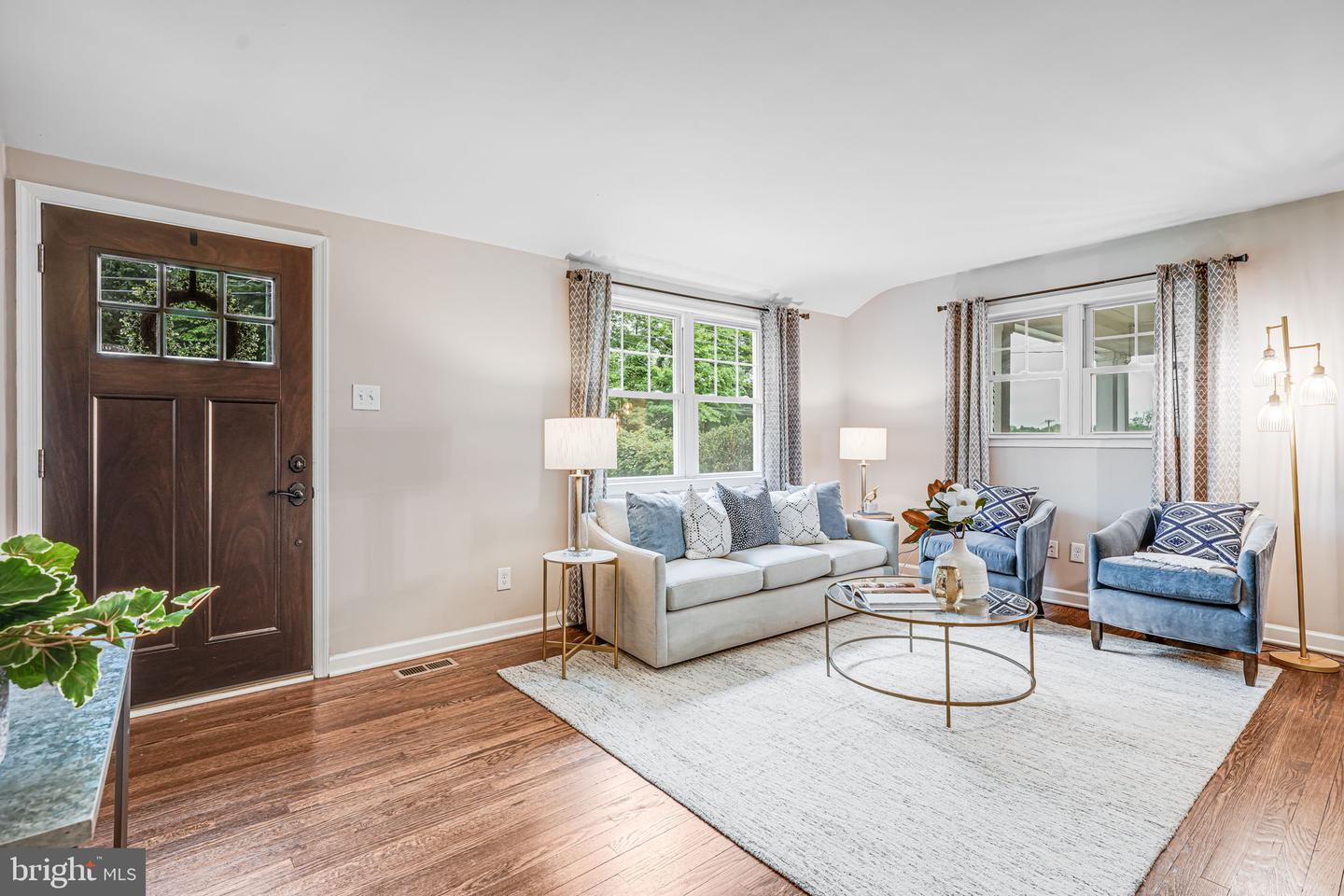 2722 WOODLEY PL, FALLS CHURCH, Virginia 22046, 4 Bedrooms Bedrooms, ,2 BathroomsBathrooms,Residential,For sale,2722 WOODLEY PL,VAFX2242806 MLS # VAFX2242806