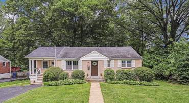 2722 WOODLEY PL, FALLS CHURCH, Virginia 22046, 4 Bedrooms Bedrooms, ,2 BathroomsBathrooms,Residential,For sale,2722 WOODLEY PL,VAFX2242806 MLS # VAFX2242806