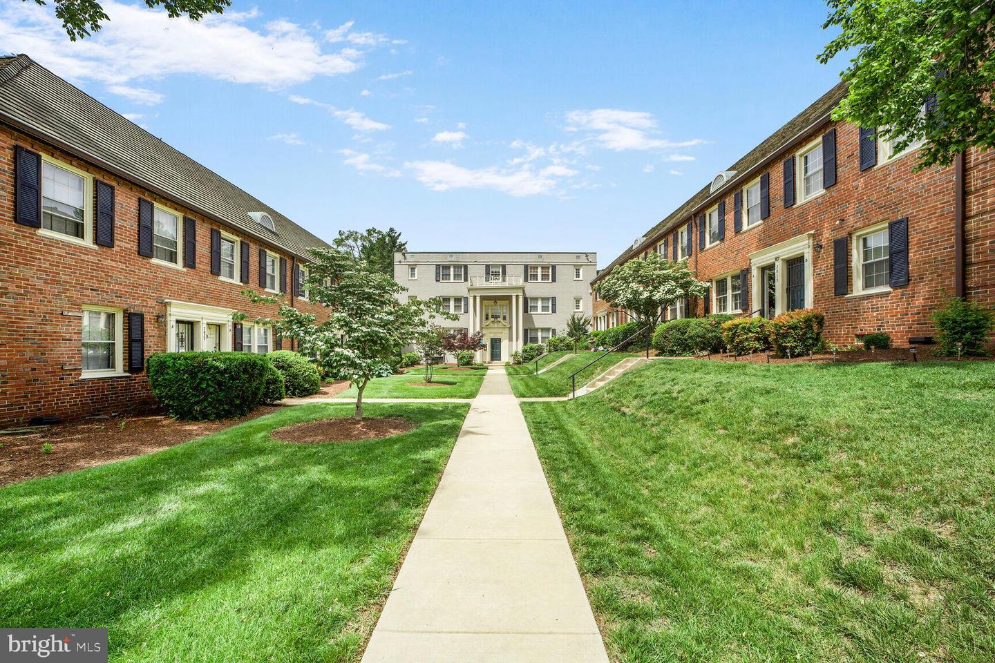 2019 38TH ST SE #B, WASHINGTON, District Of Columbia 20020, 2 Bedrooms Bedrooms, ,1 BathroomBathrooms,Residential,For sale,2019 38TH ST SE #B,DCDC2202190 MLS # DCDC2202190