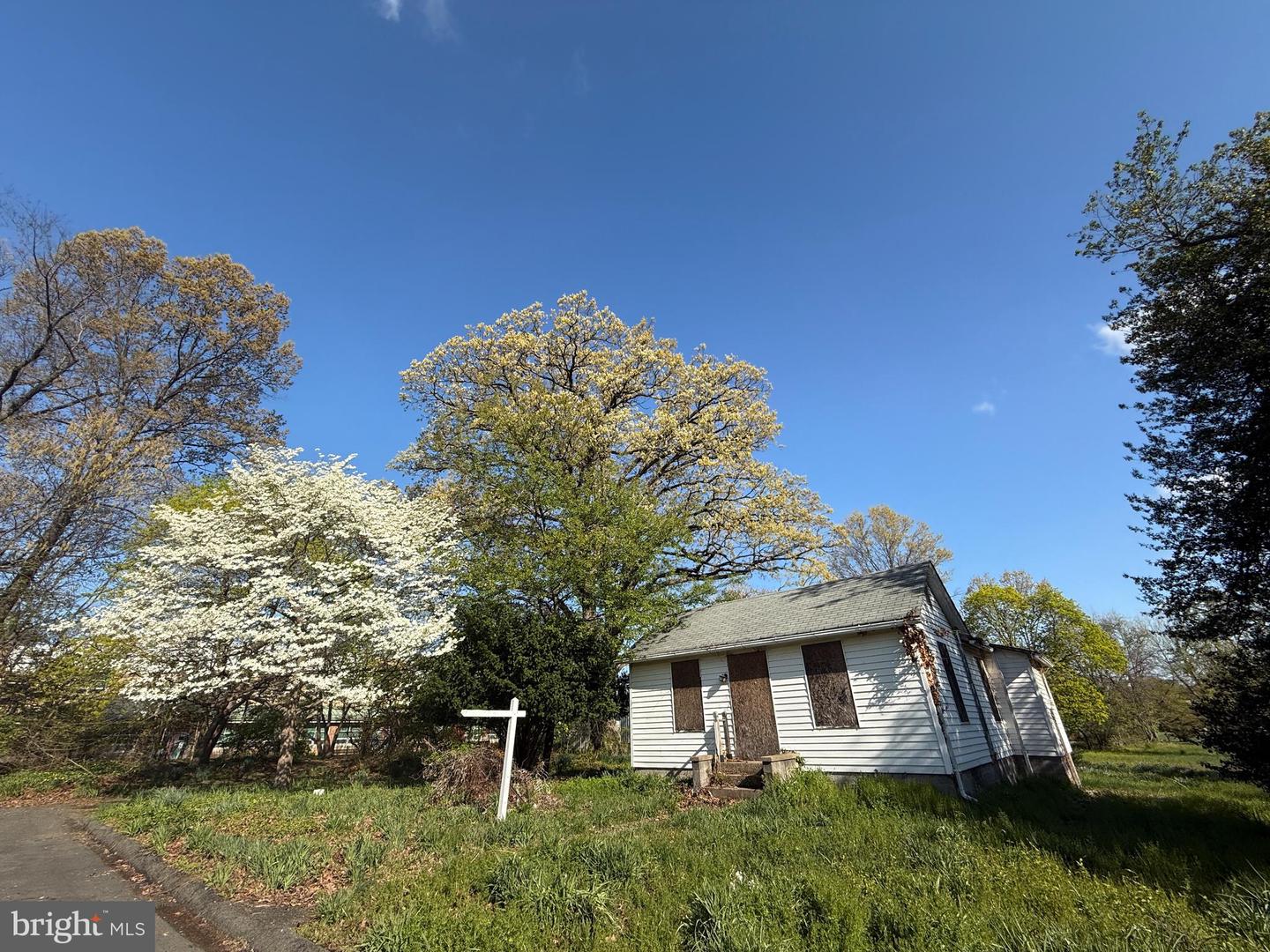 5941 4TH ST S, ARLINGTON, Virginia 22204, 2 Bedrooms Bedrooms, ,1 BathroomBathrooms,Residential,For sale,5941 4TH ST S,VAAR2058142 MLS # VAAR2058142
