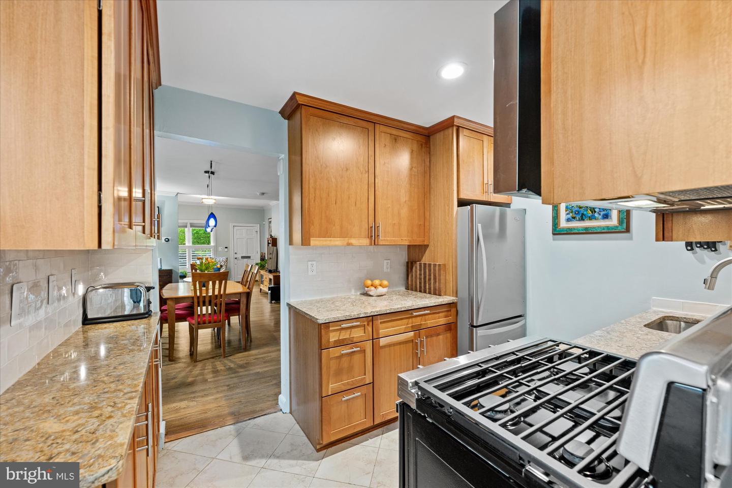 303 N WEST ST, ALEXANDRIA, Virginia 22314, 2 Bedrooms Bedrooms, ,2 BathroomsBathrooms,Residential,For sale,303 N WEST ST,VAAX2045658 MLS # VAAX2045658