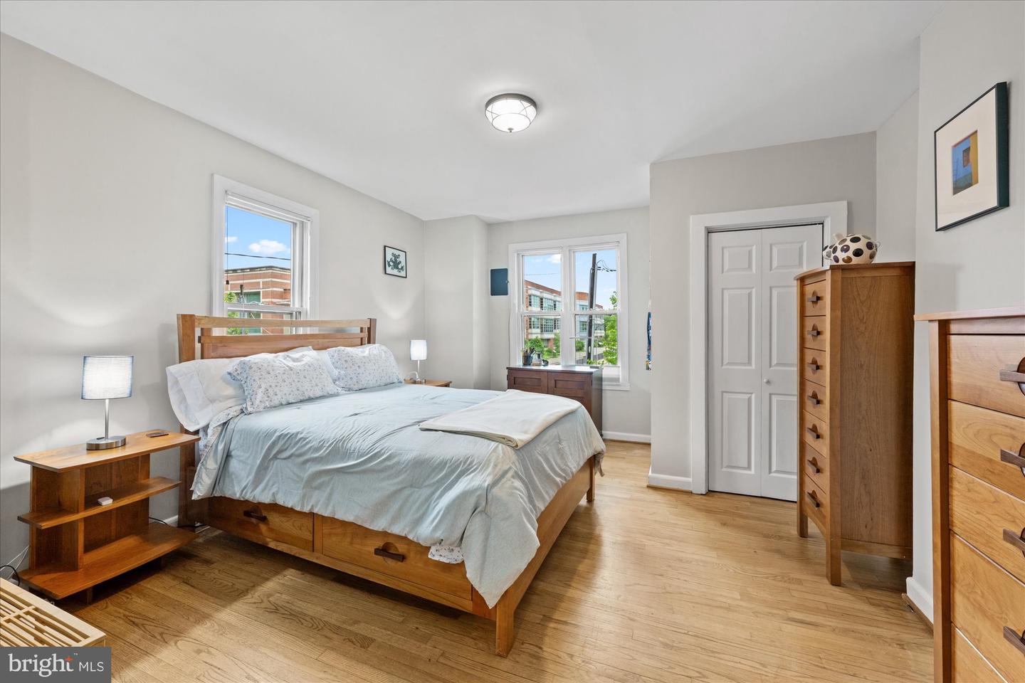 303 N WEST ST, ALEXANDRIA, Virginia 22314, 2 Bedrooms Bedrooms, ,2 BathroomsBathrooms,Residential,For sale,303 N WEST ST,VAAX2045658 MLS # VAAX2045658