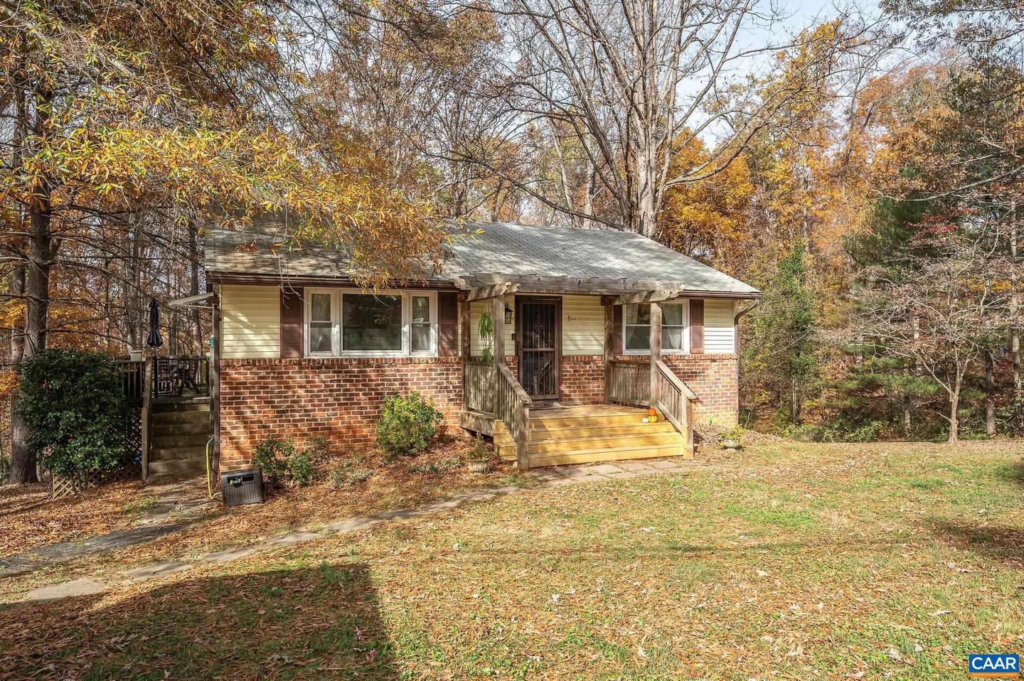 1208 OAK HILL DR, CHARLOTTESVILLE, Virginia 22902, 3 Bedrooms Bedrooms, ,2 BathroomsBathrooms,Residential,For sale,1208 OAK HILL DR,664894 MLS # 664894
