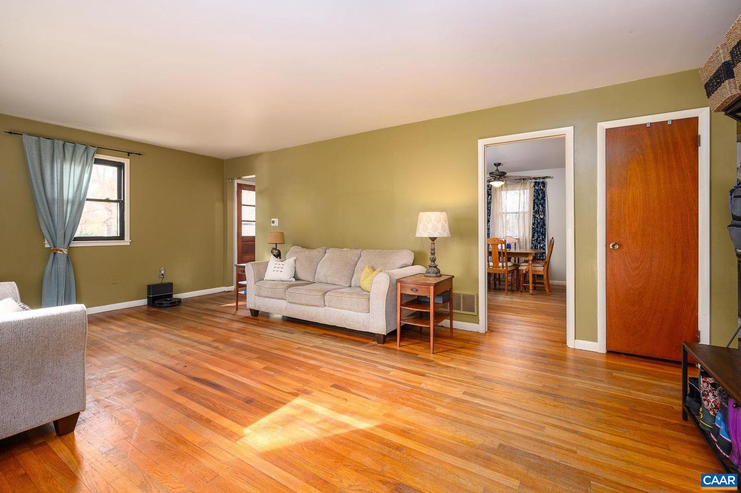 1208 OAK HILL DR, CHARLOTTESVILLE, Virginia 22902, 3 Bedrooms Bedrooms, ,2 BathroomsBathrooms,Residential,For sale,1208 OAK HILL DR,664894 MLS # 664894