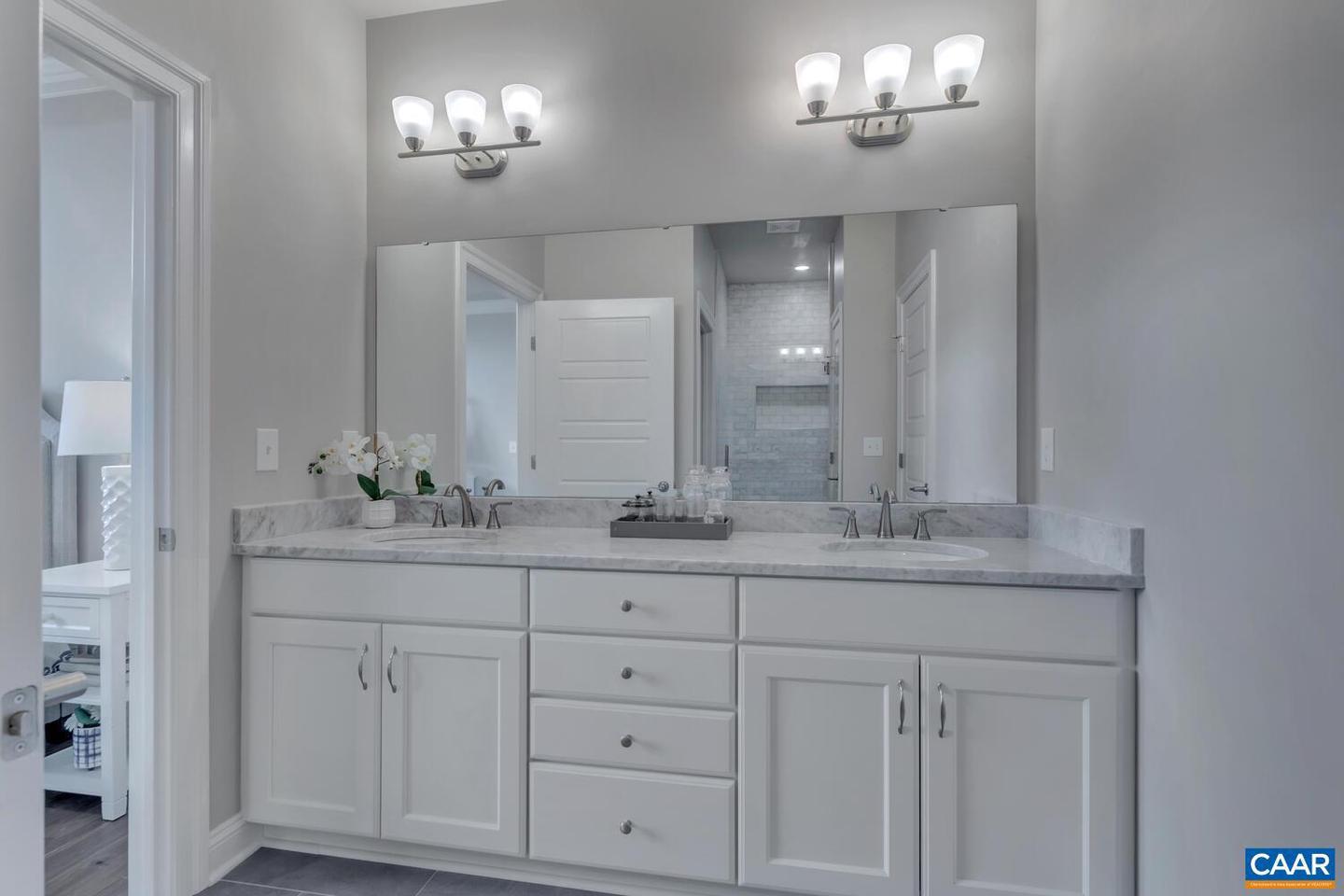 34 A ASHLIN COVE, CHARLOTTESVILLE, Virginia 22901, 3 Bedrooms Bedrooms, ,2 BathroomsBathrooms,Residential,For sale,34 A ASHLIN COVE,664899 MLS # 664899