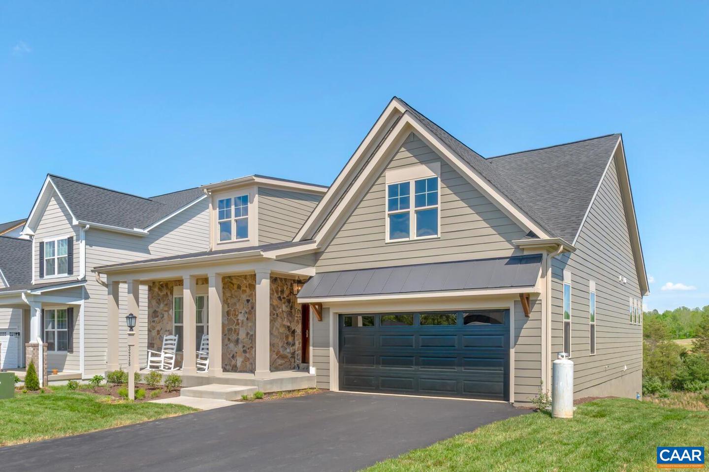34 A ASHLIN COVE, CHARLOTTESVILLE, Virginia 22901, 3 Bedrooms Bedrooms, ,2 BathroomsBathrooms,Residential,For sale,34 A ASHLIN COVE,664899 MLS # 664899
