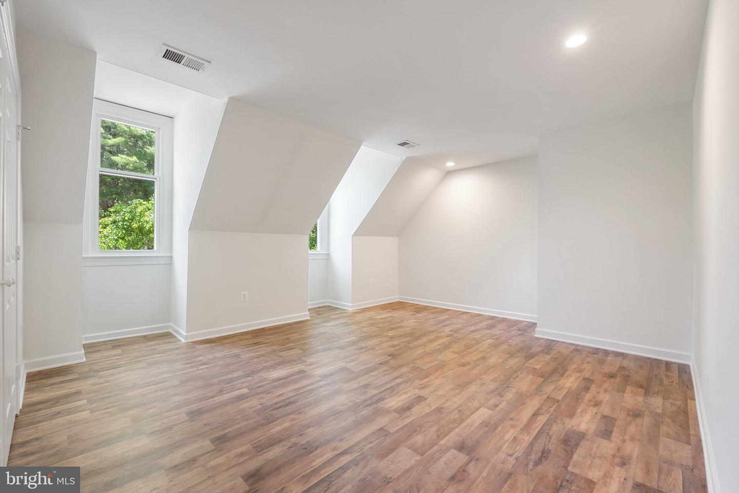 23424 SALLY MILL RD, MIDDLEBURG, Virginia 20117, 4 Bedrooms Bedrooms, ,4 BathroomsBathrooms,Residential,For sale,23424 SALLY MILL RD,VALO2097656 MLS # VALO2097656