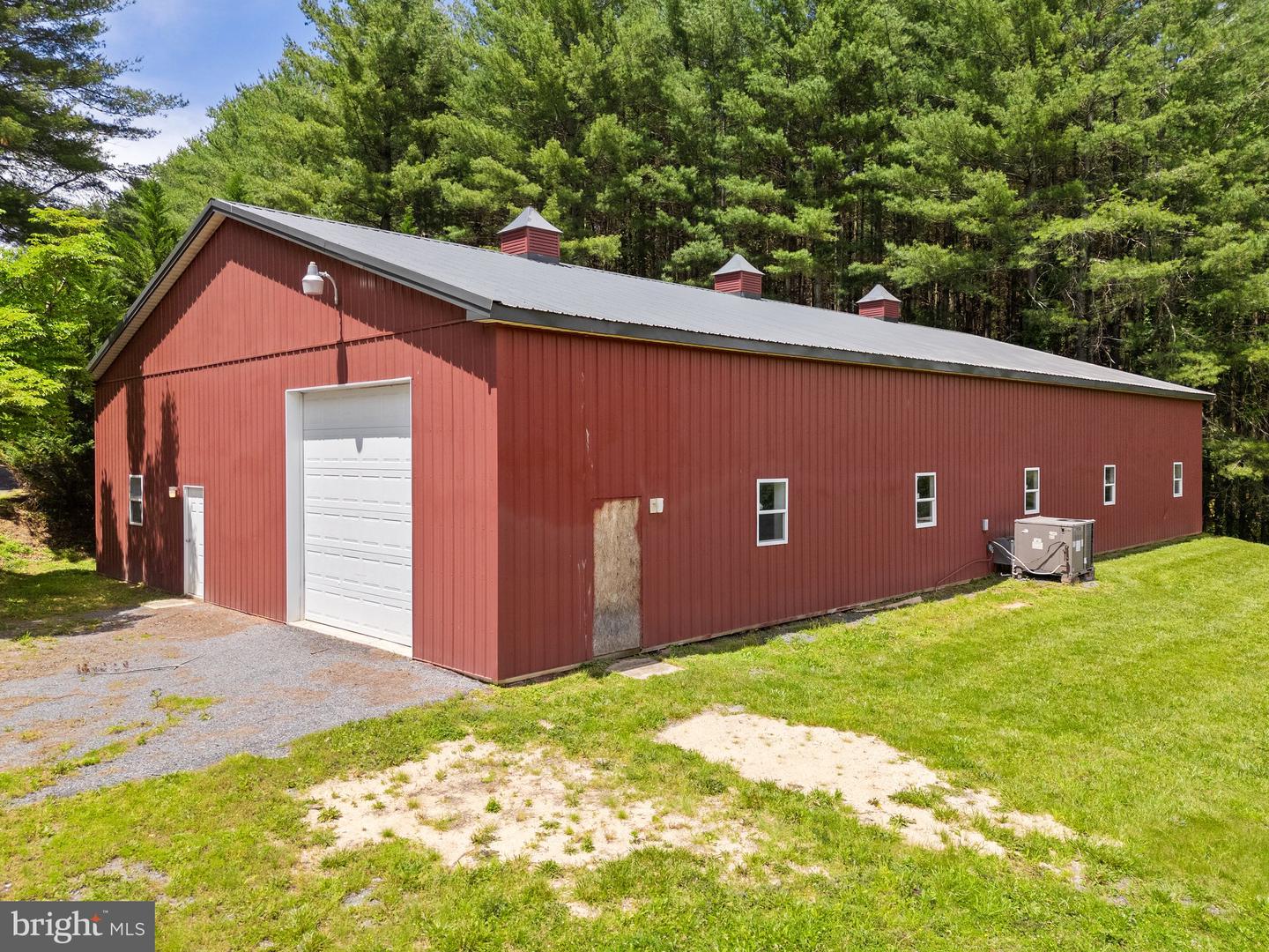 23424 SALLY MILL RD, MIDDLEBURG, Virginia 20117, 4 Bedrooms Bedrooms, ,4 BathroomsBathrooms,Residential,For sale,23424 SALLY MILL RD,VALO2097656 MLS # VALO2097656