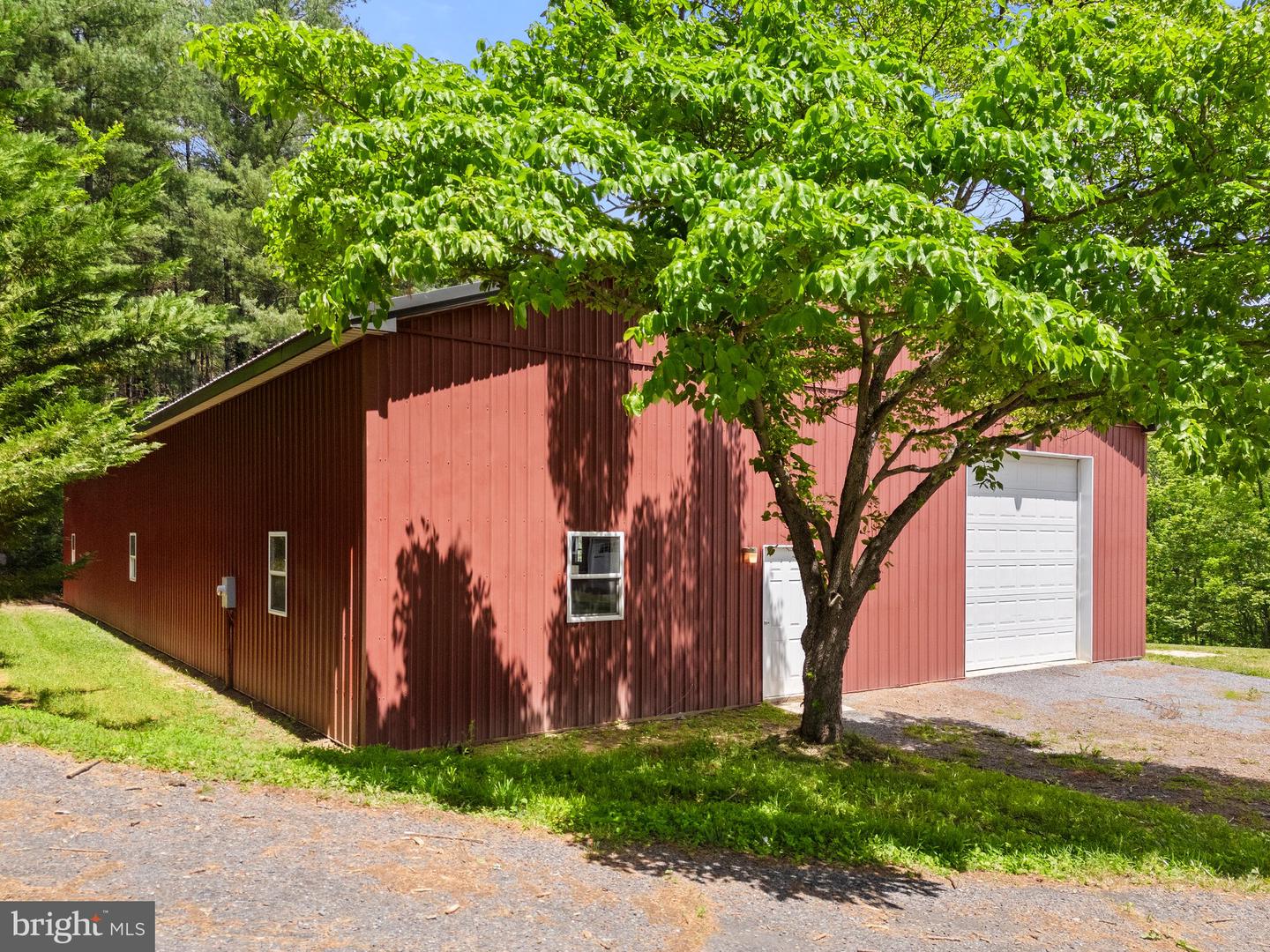 23424 SALLY MILL RD, MIDDLEBURG, Virginia 20117, 4 Bedrooms Bedrooms, ,4 BathroomsBathrooms,Residential,For sale,23424 SALLY MILL RD,VALO2097656 MLS # VALO2097656