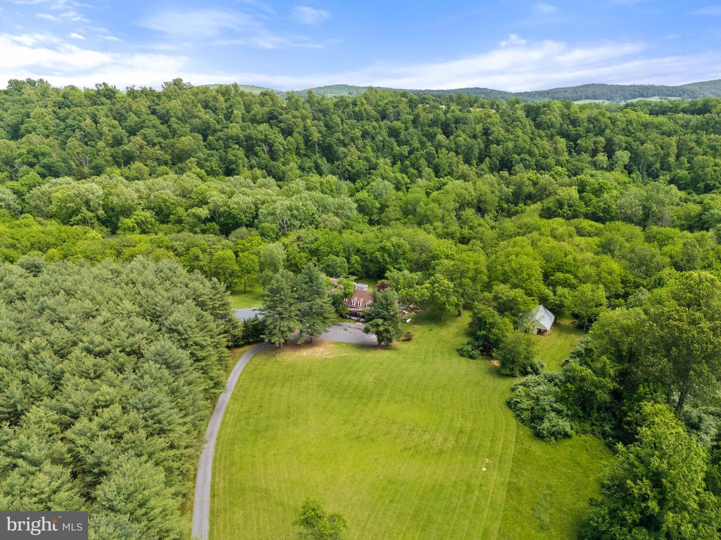 23424 SALLY MILL RD, MIDDLEBURG, Virginia 20117, 4 Bedrooms Bedrooms, ,4 BathroomsBathrooms,Residential,For sale,23424 SALLY MILL RD,VALO2097656 MLS # VALO2097656