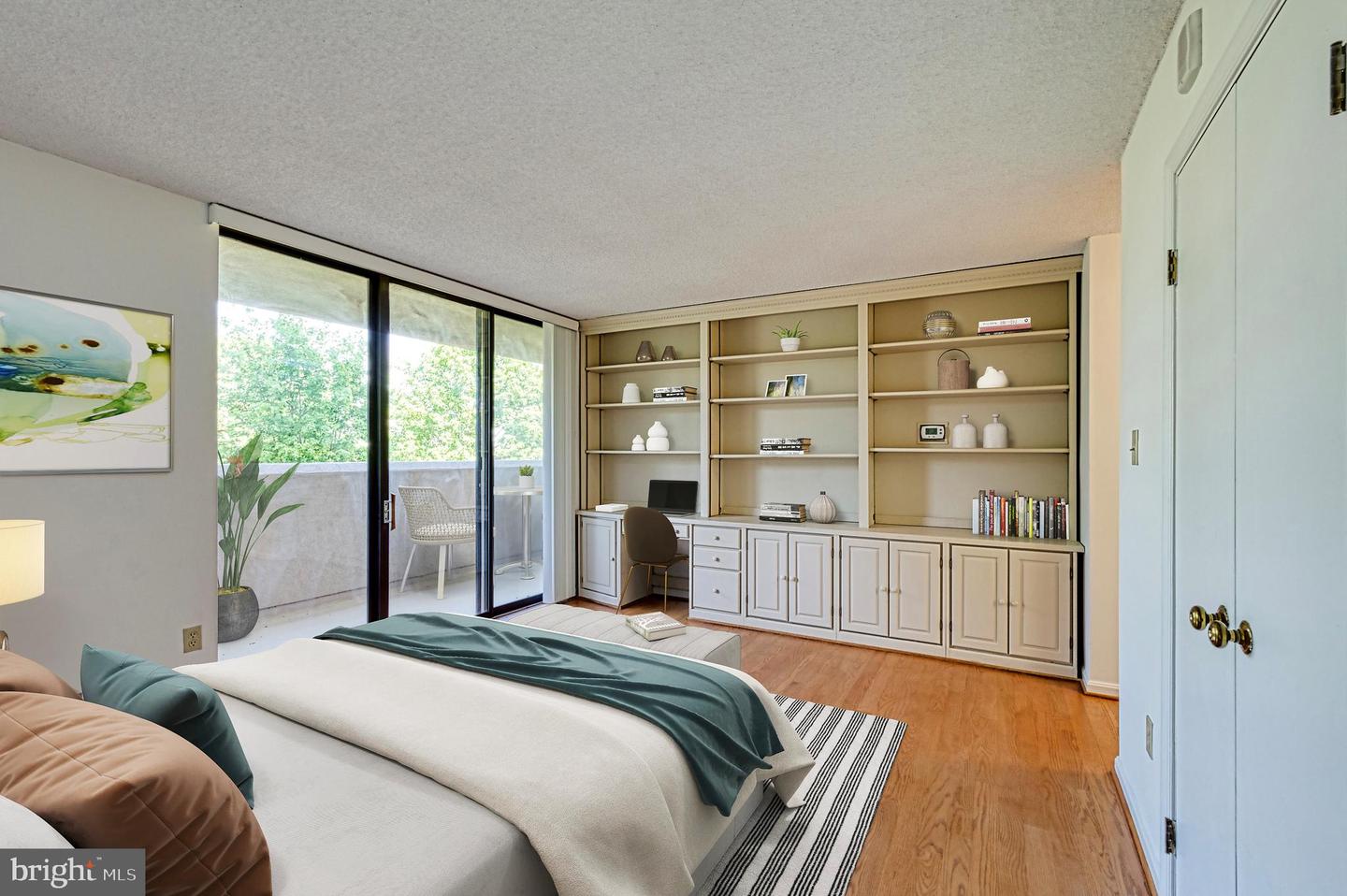 1101 S ARLINGTON RIDGE RD #216, ARLINGTON, Virginia 22202, 3 Bedrooms Bedrooms, ,3 BathroomsBathrooms,Residential,For sale,1101 S ARLINGTON RIDGE RD #216,VAAR2058112 MLS # VAAR2058112