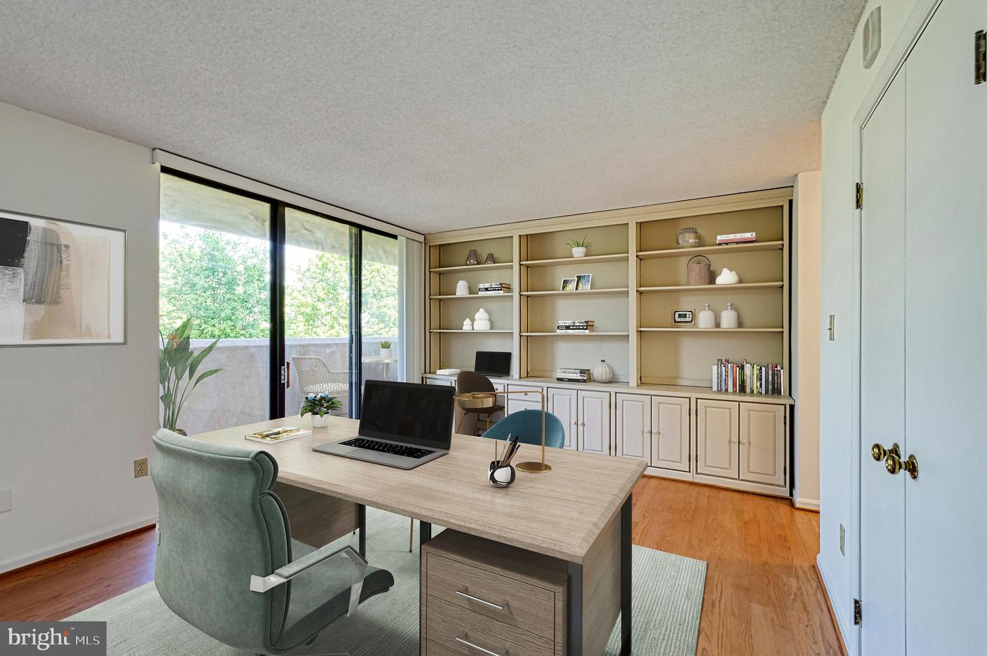 1101 S ARLINGTON RIDGE RD #216, ARLINGTON, Virginia 22202, 3 Bedrooms Bedrooms, ,3 BathroomsBathrooms,Residential,For sale,1101 S ARLINGTON RIDGE RD #216,VAAR2058112 MLS # VAAR2058112