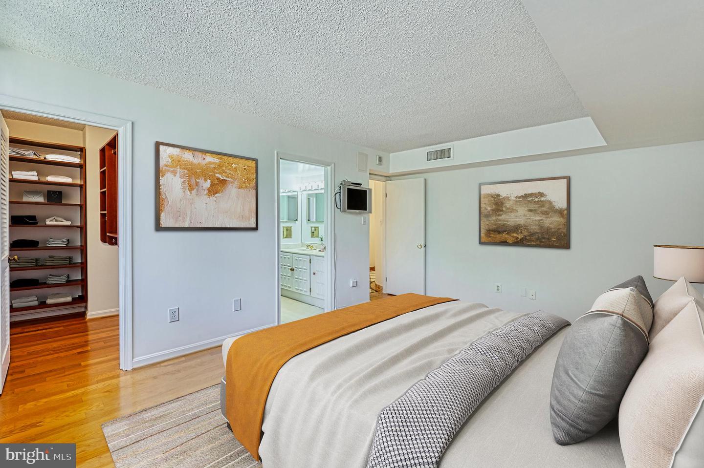 1101 S ARLINGTON RIDGE RD #216, ARLINGTON, Virginia 22202, 3 Bedrooms Bedrooms, ,3 BathroomsBathrooms,Residential,For sale,1101 S ARLINGTON RIDGE RD #216,VAAR2058112 MLS # VAAR2058112