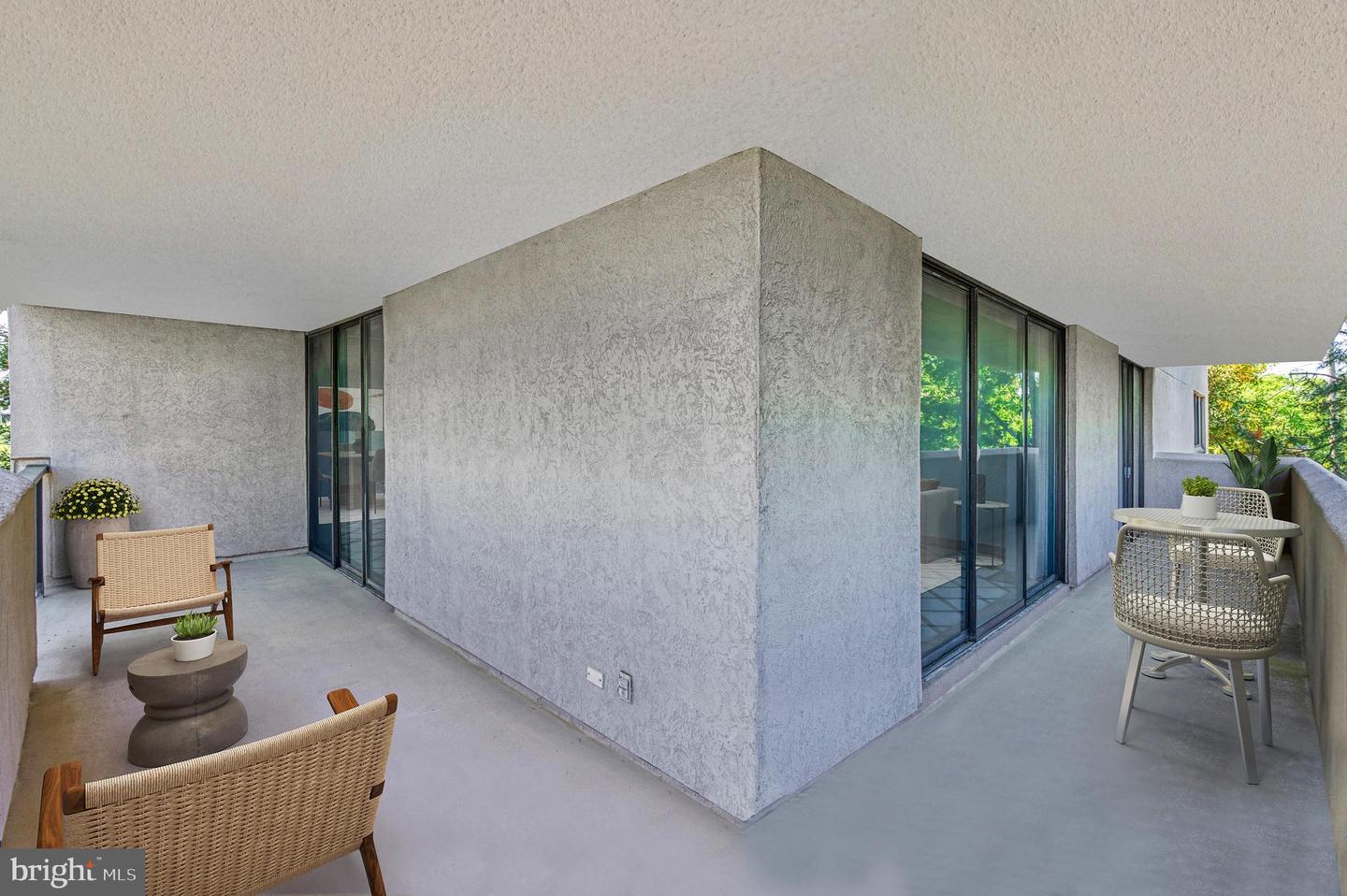 1101 S ARLINGTON RIDGE RD #216, ARLINGTON, Virginia 22202, 3 Bedrooms Bedrooms, ,3 BathroomsBathrooms,Residential,For sale,1101 S ARLINGTON RIDGE RD #216,VAAR2058112 MLS # VAAR2058112