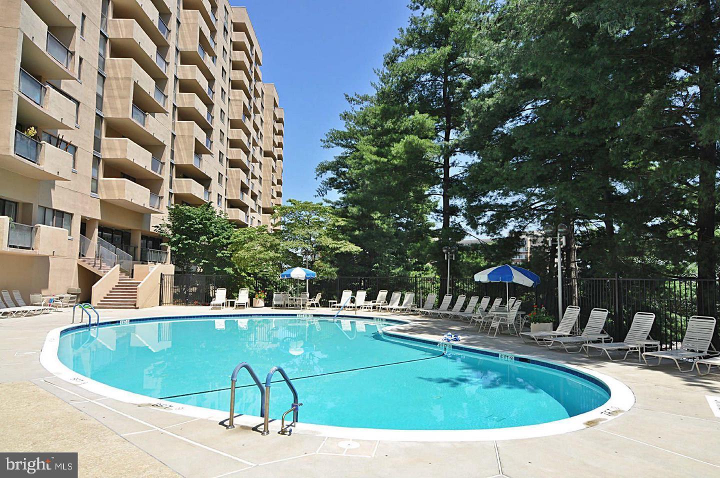 1101 S ARLINGTON RIDGE RD #216, ARLINGTON, Virginia 22202, 3 Bedrooms Bedrooms, ,3 BathroomsBathrooms,Residential,For sale,1101 S ARLINGTON RIDGE RD #216,VAAR2058112 MLS # VAAR2058112