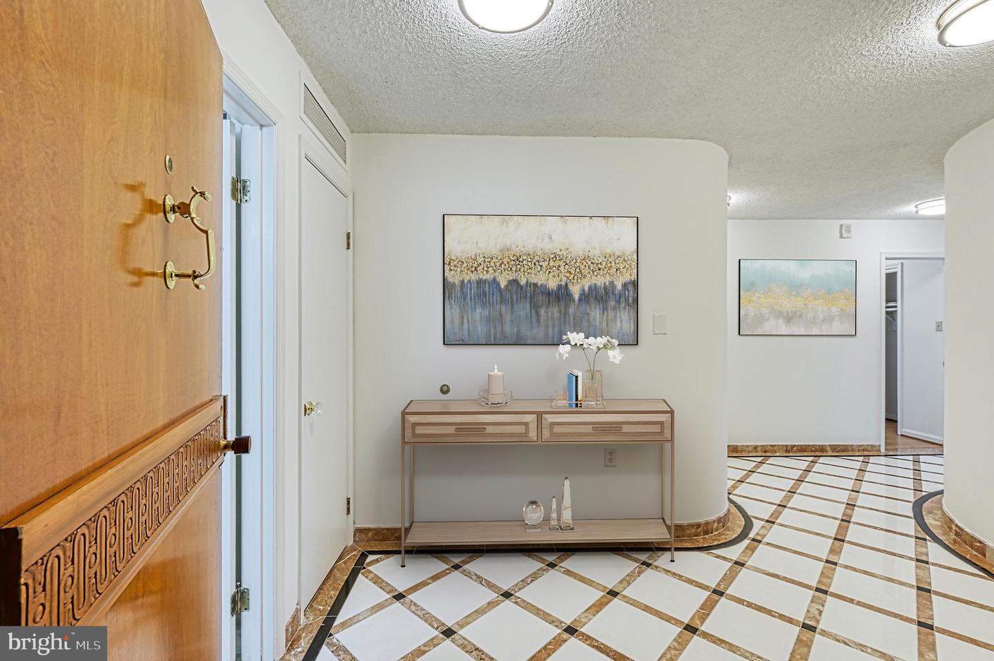 1101 S ARLINGTON RIDGE RD #216, ARLINGTON, Virginia 22202, 3 Bedrooms Bedrooms, ,3 BathroomsBathrooms,Residential,For sale,1101 S ARLINGTON RIDGE RD #216,VAAR2058112 MLS # VAAR2058112