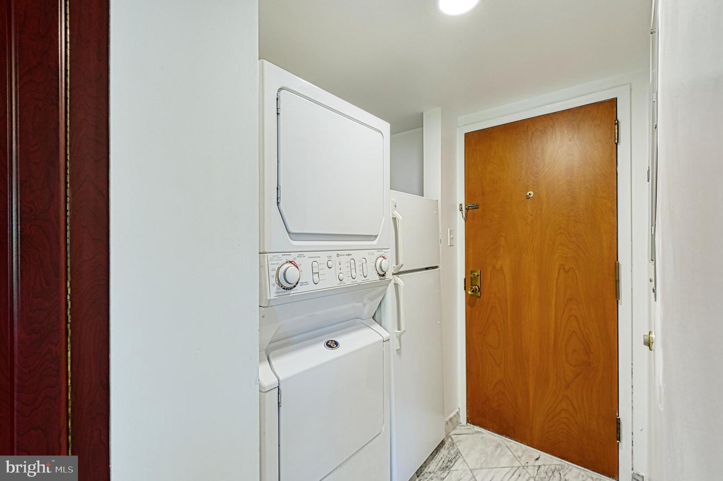 1101 S ARLINGTON RIDGE RD #216, ARLINGTON, Virginia 22202, 3 Bedrooms Bedrooms, ,3 BathroomsBathrooms,Residential,For sale,1101 S ARLINGTON RIDGE RD #216,VAAR2058112 MLS # VAAR2058112