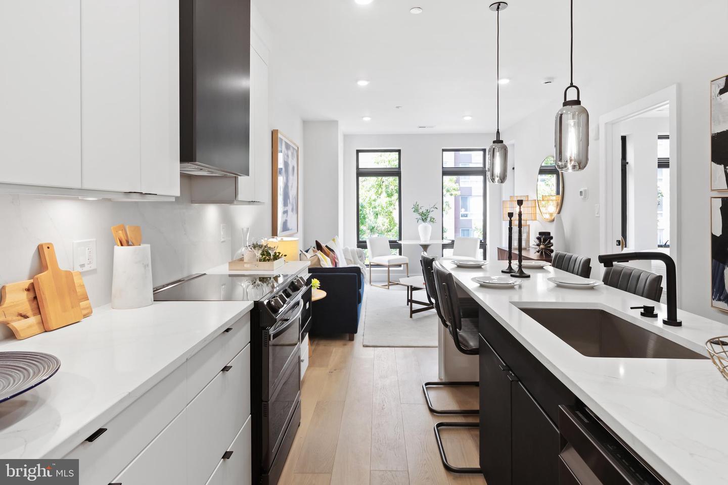 1208 M ST NW #52, WASHINGTON, District Of Columbia 20005, 2 Bedrooms Bedrooms, ,2 BathroomsBathrooms,Residential,For sale,1208 M ST NW #52,DCDC2202268 MLS # DCDC2202268