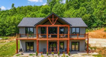929 POOR HOUSE FARM RD, AMHERST, Virginia 24521, 3 Bedrooms Bedrooms, ,4 BathroomsBathrooms,Residential,For sale,929 POOR HOUSE FARM RD,664906 MLS # 664906