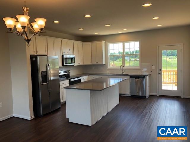 308 WILLOWSHIRE CT, WAYNESBORO, Virginia 22980, 3 Bedrooms Bedrooms, ,2 BathroomsBathrooms,Residential,For sale,308 WILLOWSHIRE CT,664850 MLS # 664850
