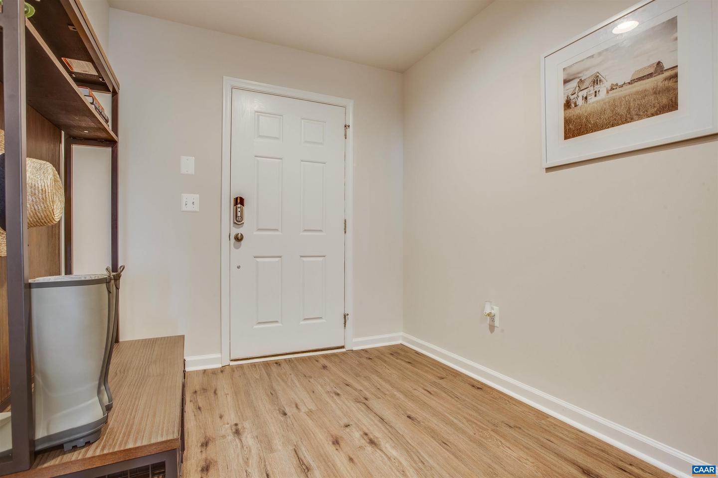 308 WILLOWSHIRE CT, WAYNESBORO, Virginia 22980, 3 Bedrooms Bedrooms, ,2 BathroomsBathrooms,Residential,For sale,308 WILLOWSHIRE CT,664850 MLS # 664850