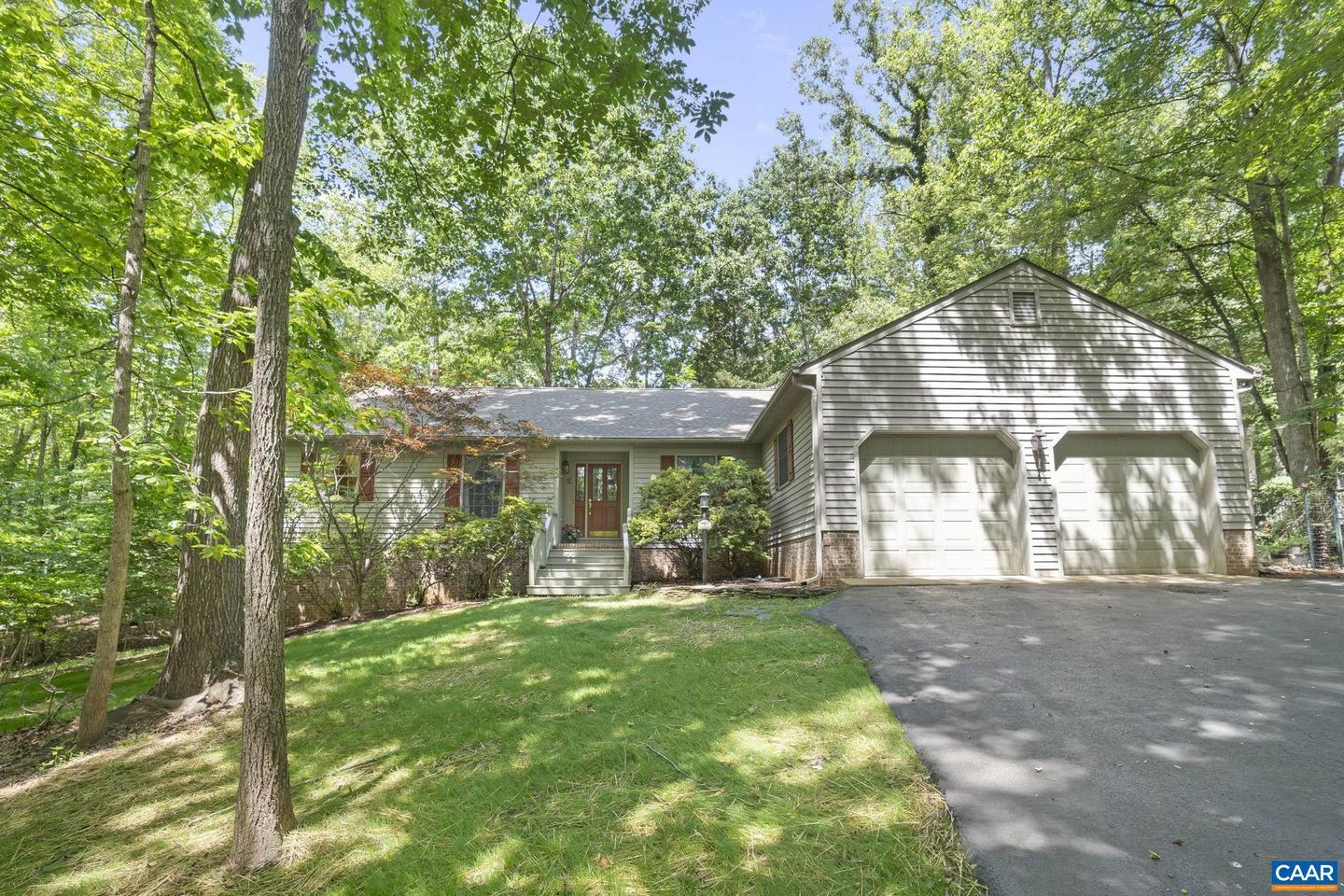 2 WHIPPOORWILL LN, PALMYRA, Virginia 22963, 4 Bedrooms Bedrooms, ,2 BathroomsBathrooms,Residential,For sale,2 WHIPPOORWILL LN,664852 MLS # 664852