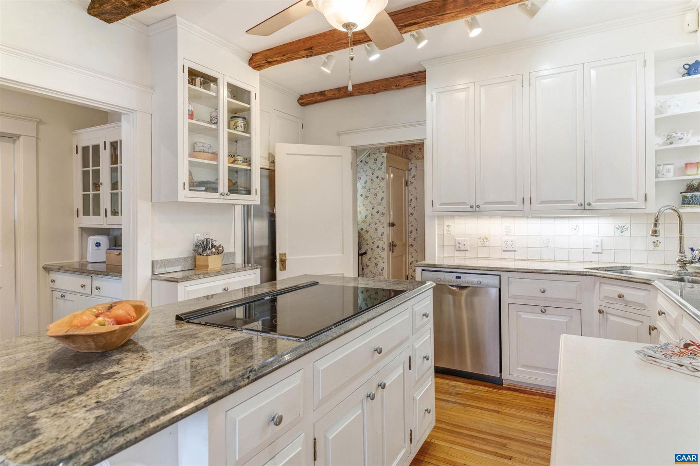 4035 EDGE VALLEY RD, NORTH GARDEN, Virginia 22959, 5 Bedrooms Bedrooms, ,3 BathroomsBathrooms,Residential,For sale,4035 EDGE VALLEY RD,664861 MLS # 664861