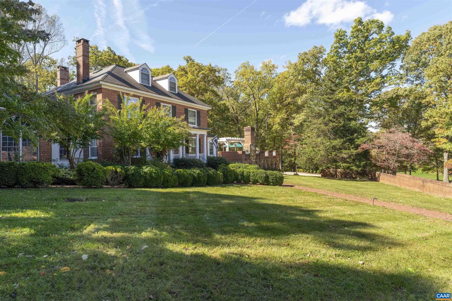 4035 EDGE VALLEY RD, NORTH GARDEN, Virginia 22959, 5 Bedrooms Bedrooms, ,3 BathroomsBathrooms,Residential,For sale,4035 EDGE VALLEY RD,664861 MLS # 664861
