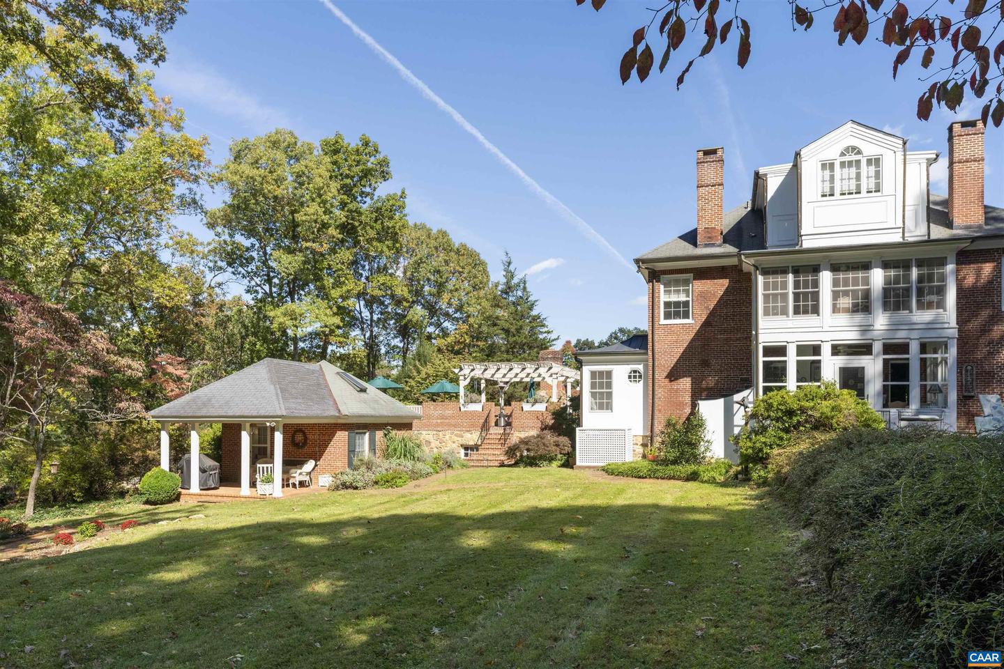 4035 EDGE VALLEY RD, NORTH GARDEN, Virginia 22959, 5 Bedrooms Bedrooms, ,3 BathroomsBathrooms,Residential,For sale,4035 EDGE VALLEY RD,664861 MLS # 664861