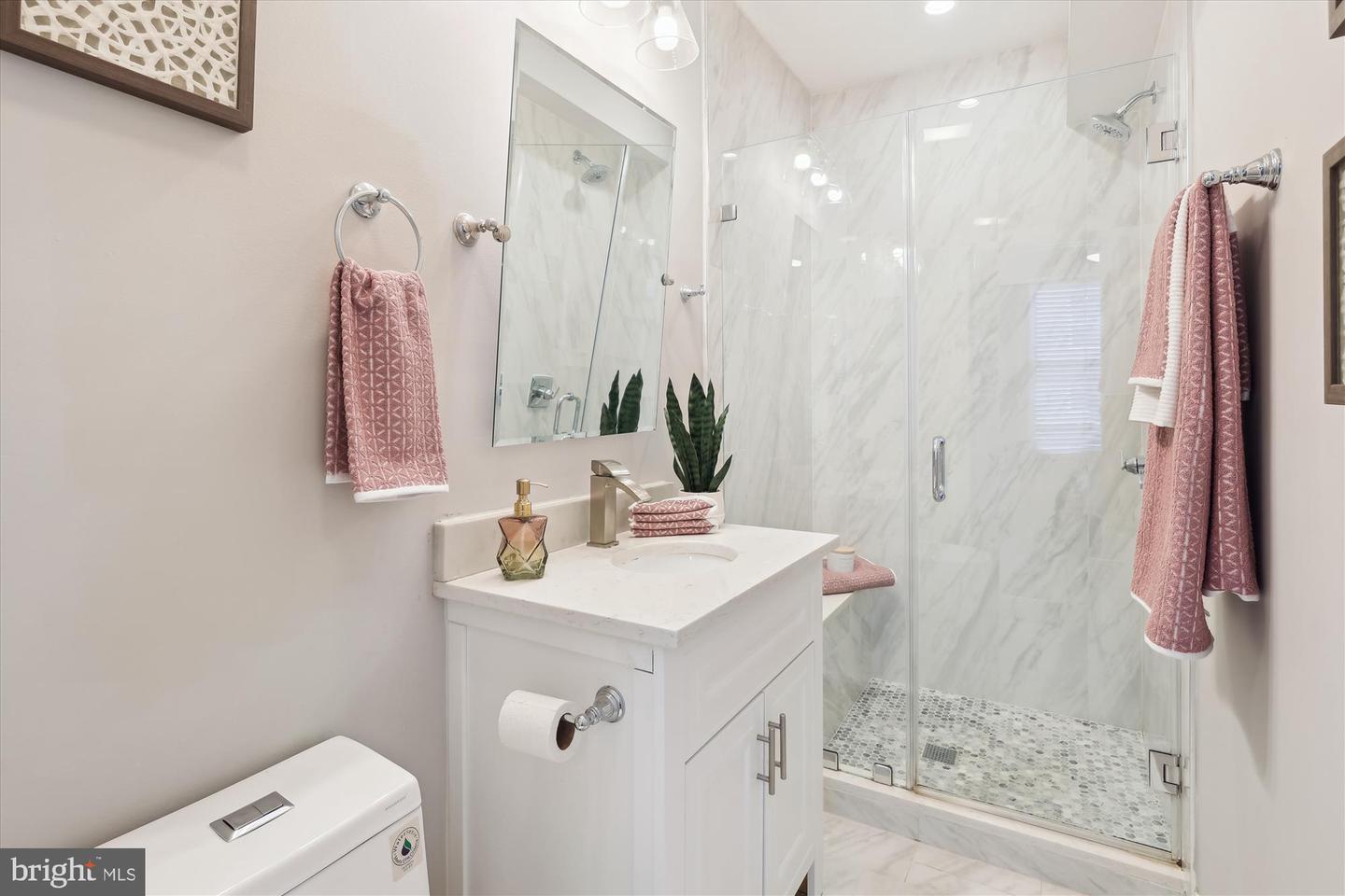 200 HAMILTON ST NW #2, WASHINGTON, District Of Columbia 20011, 2 Bedrooms Bedrooms, ,2 BathroomsBathrooms,Residential,For sale,200 HAMILTON ST NW #2,DCDC2202292 MLS # DCDC2202292