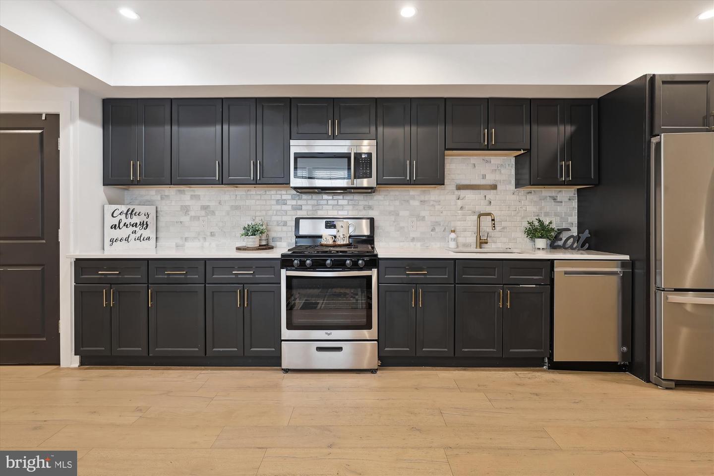 200 HAMILTON ST NW #2, WASHINGTON, District Of Columbia 20011, 2 Bedrooms Bedrooms, ,2 BathroomsBathrooms,Residential,For sale,200 HAMILTON ST NW #2,DCDC2202292 MLS # DCDC2202292