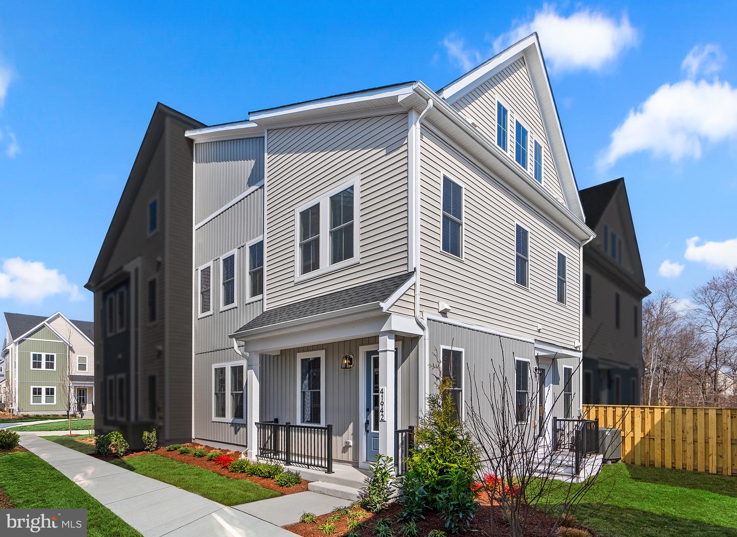 41942 HICKORY MEADOW TER, ALDIE, Virginia 20105, 3 Bedrooms Bedrooms, ,3 BathroomsBathrooms,Residential,For sale,41942 HICKORY MEADOW TER,VALO2097702 MLS # VALO2097702