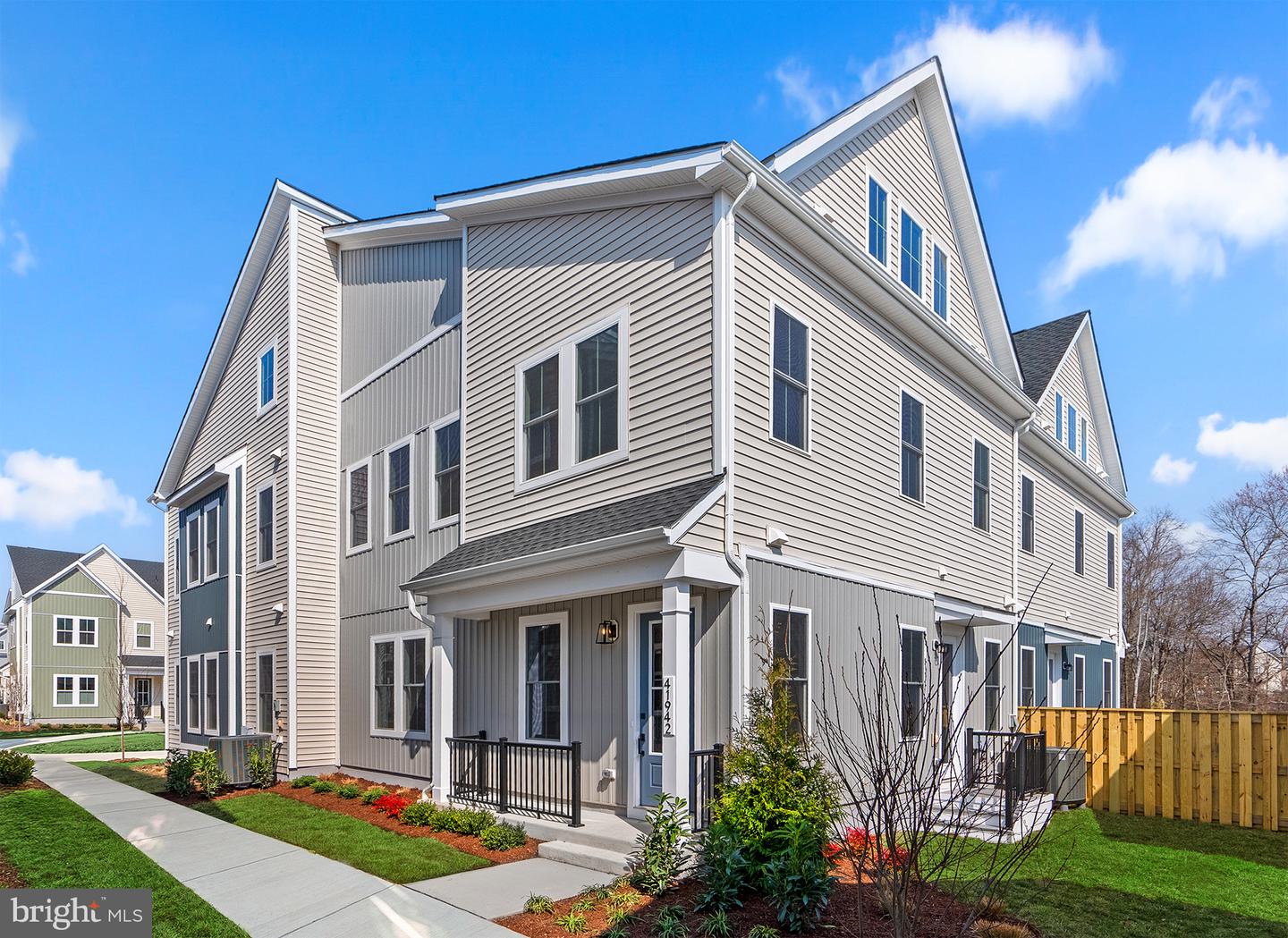 41942 HICKORY MEADOW TER, ALDIE, Virginia 20105, 3 Bedrooms Bedrooms, ,3 BathroomsBathrooms,Residential,For sale,41942 HICKORY MEADOW TER,VALO2097702 MLS # VALO2097702
