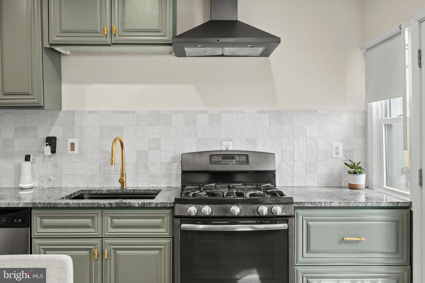 1423 HOLBROOK ST NE, WASHINGTON, District Of Columbia 20002, 3 Bedrooms Bedrooms, ,2 BathroomsBathrooms,Residential,For sale,1423 HOLBROOK ST NE,DCDC2177062 MLS # DCDC2177062